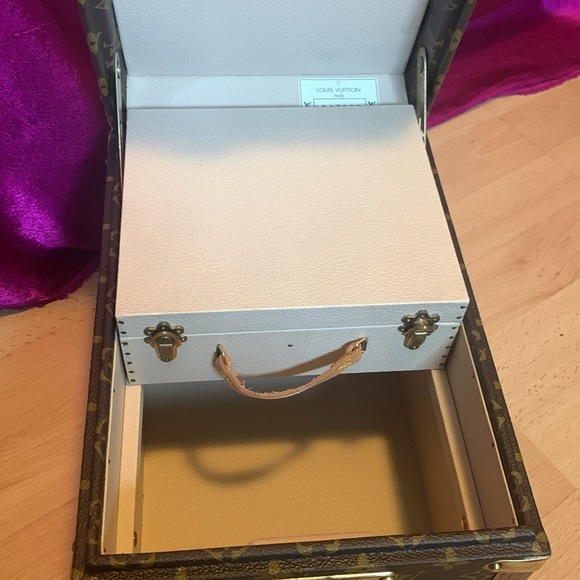 RARE Louis Vuitton Vintage Monogram Boite Flacons Train trunk. Almost mint! - Picture 8 of 13
